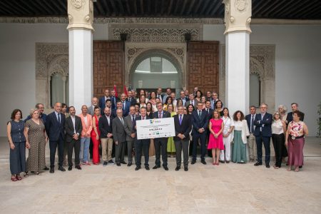 Emiliano García-Page reconoce el papel de empresas como VirtualTwin